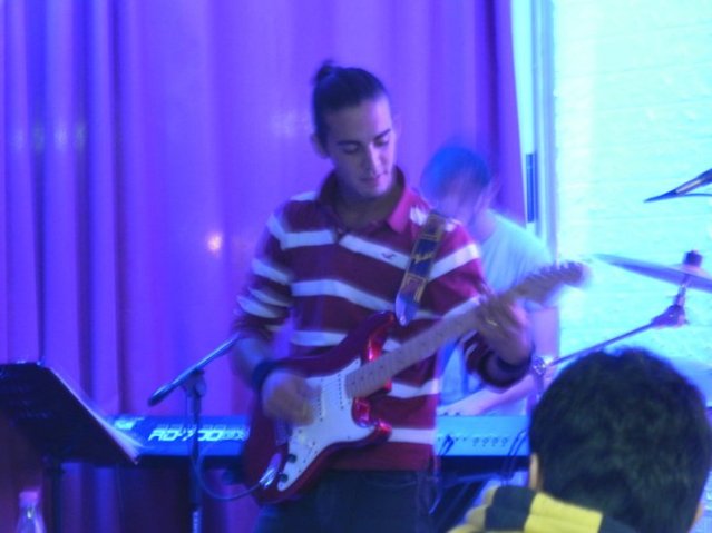 66394_1593124798457_1546047191_31403049_5062364_n